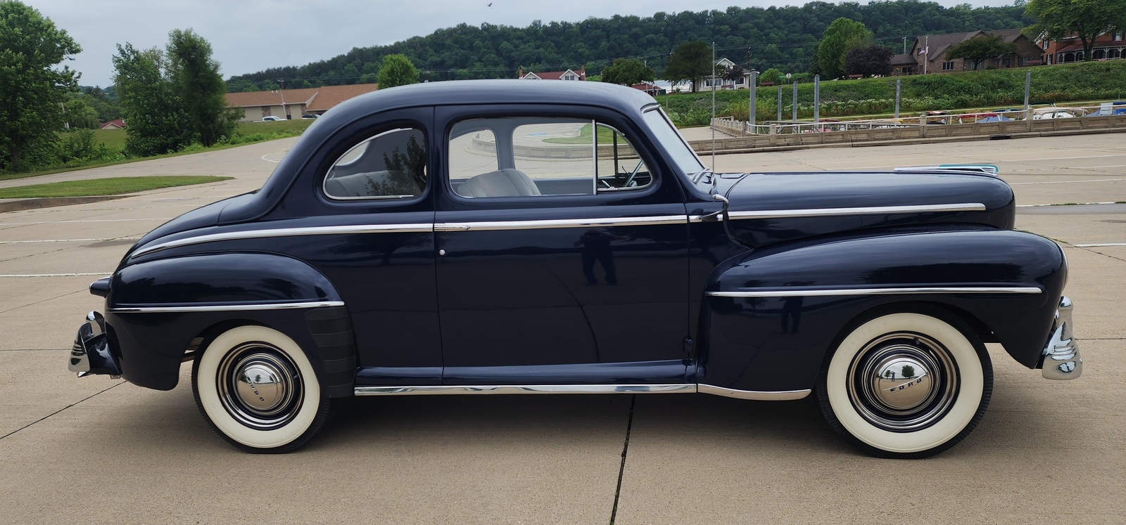 Ford-Deluxe-Coupe-1948-2-dr-7
