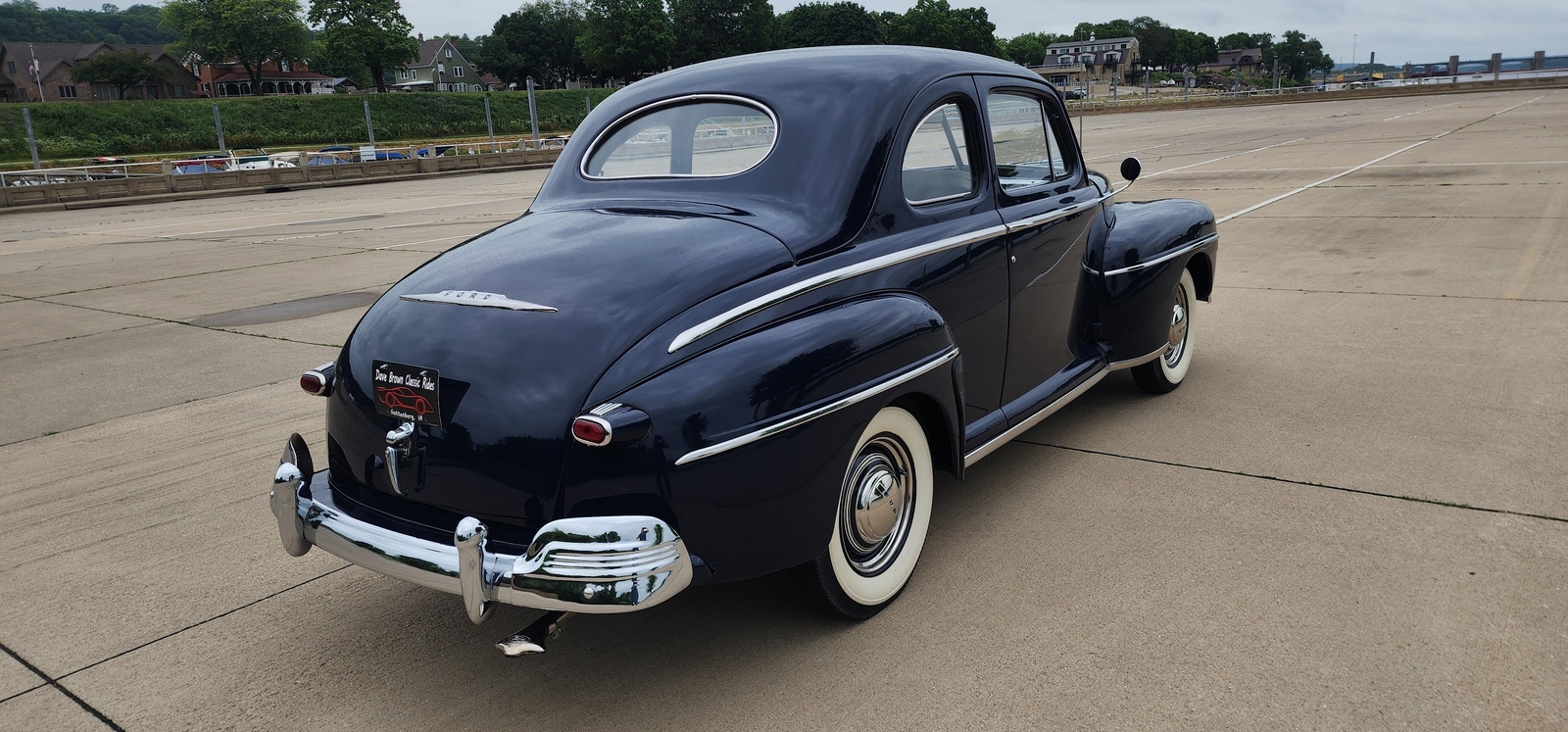 Ford-Deluxe-Coupe-1948-2-dr-9