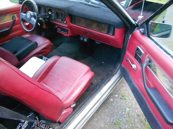 Ford-Durango-1979-black-13