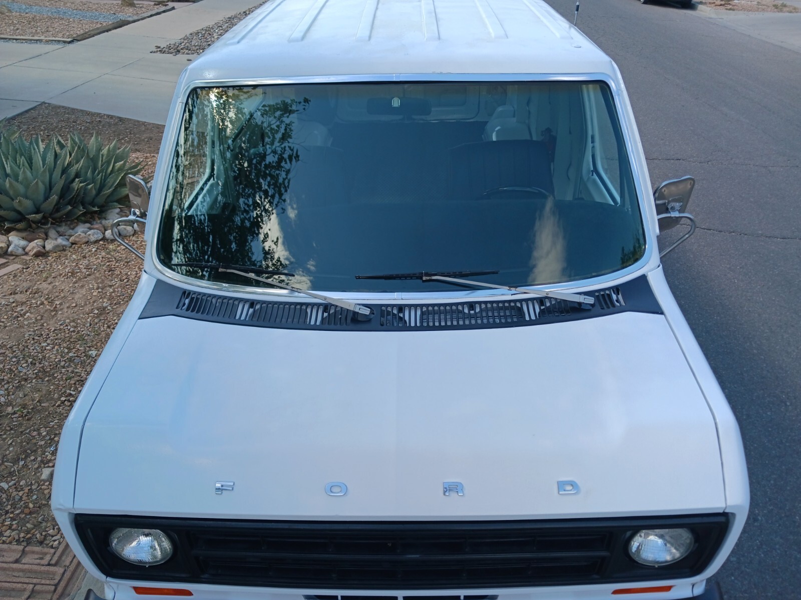 Ford-E-Series-Van-1976-1