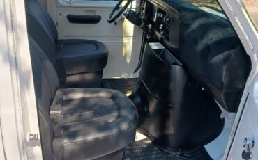 Ford-E-Series-Van-1976-15