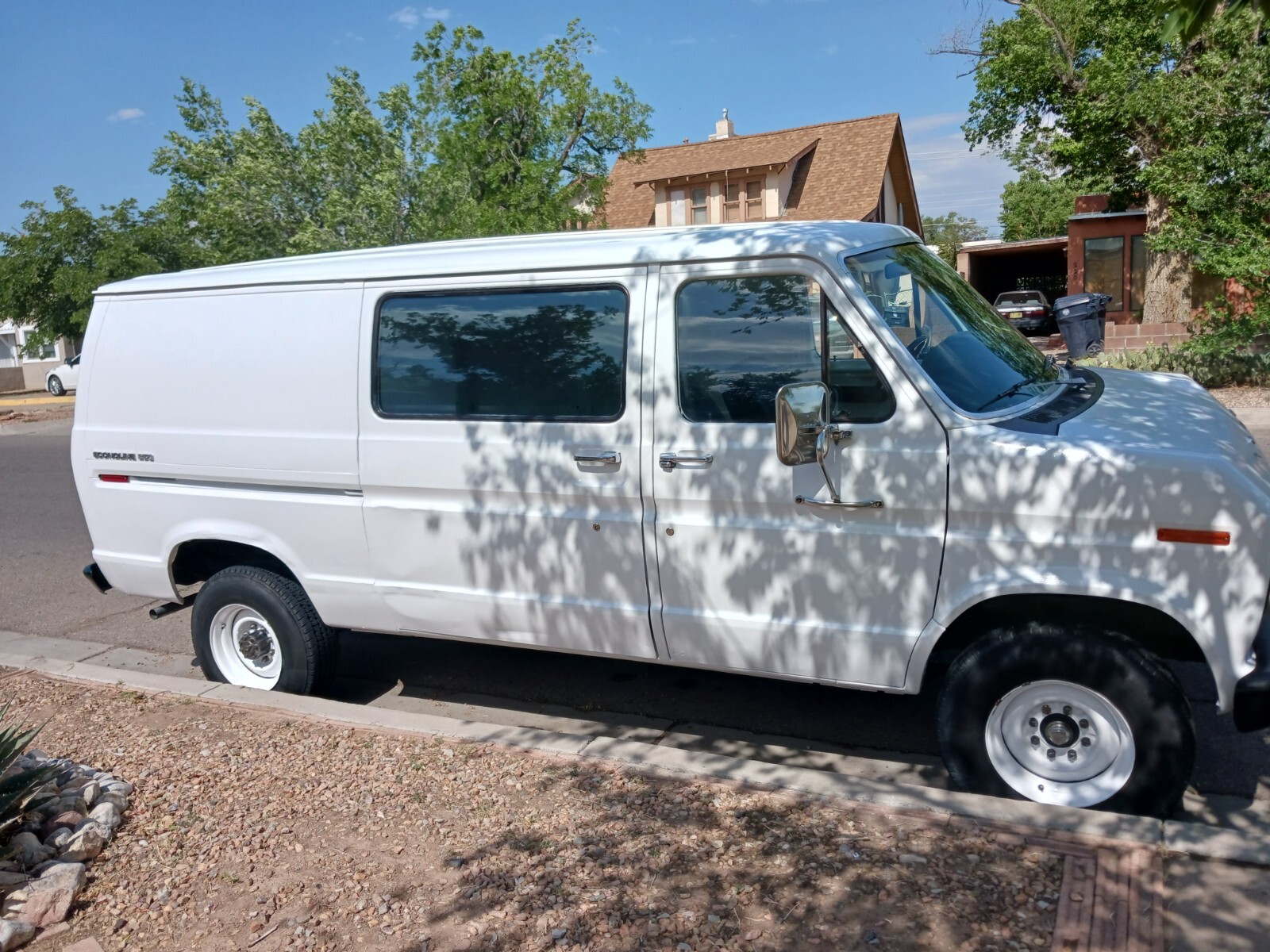 Ford-E-Series-Van-1976-2