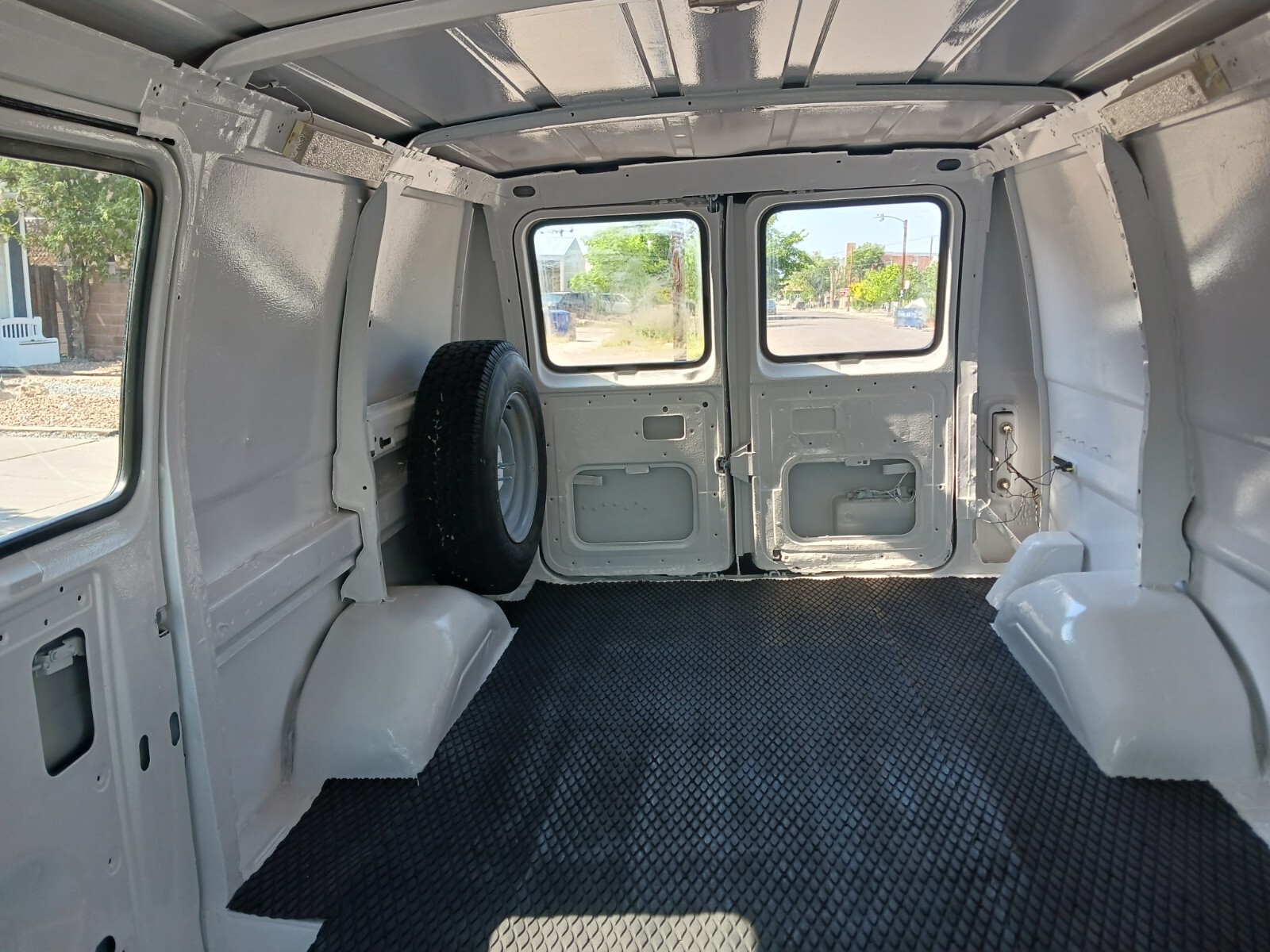 Ford-E-Series-Van-1976-20