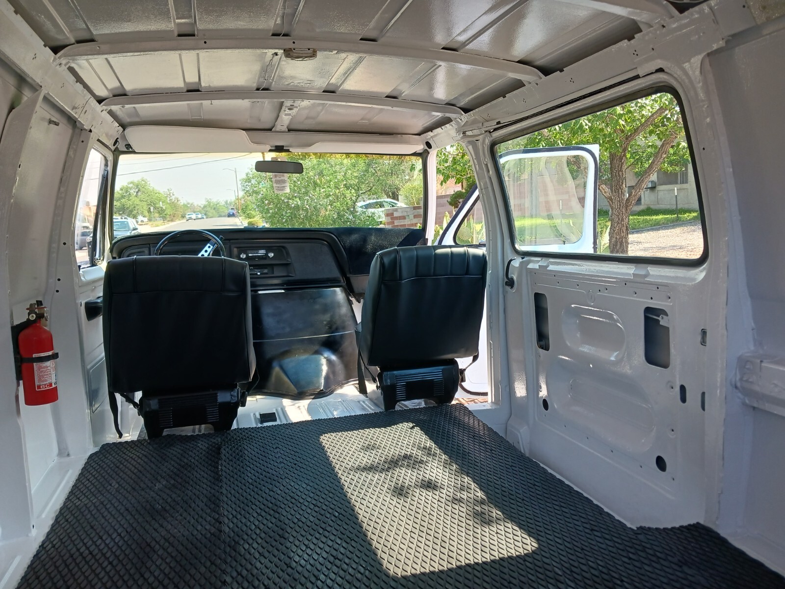 Ford-E-Series-Van-1976-21