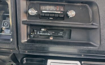 Ford-E-Series-Van-1976-30