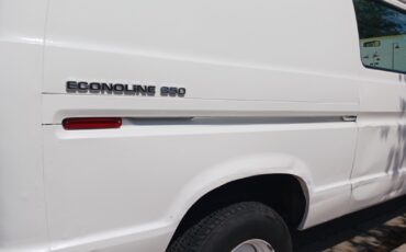 Ford-E-Series-Van-1976-4