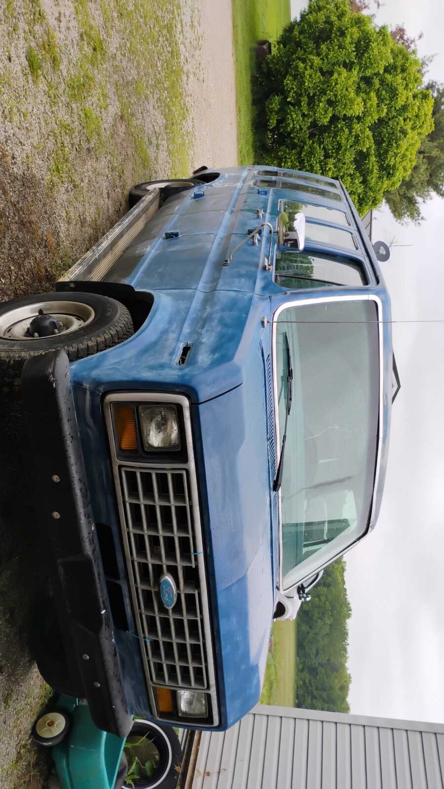 Ford-E-Series-Van-1985-1