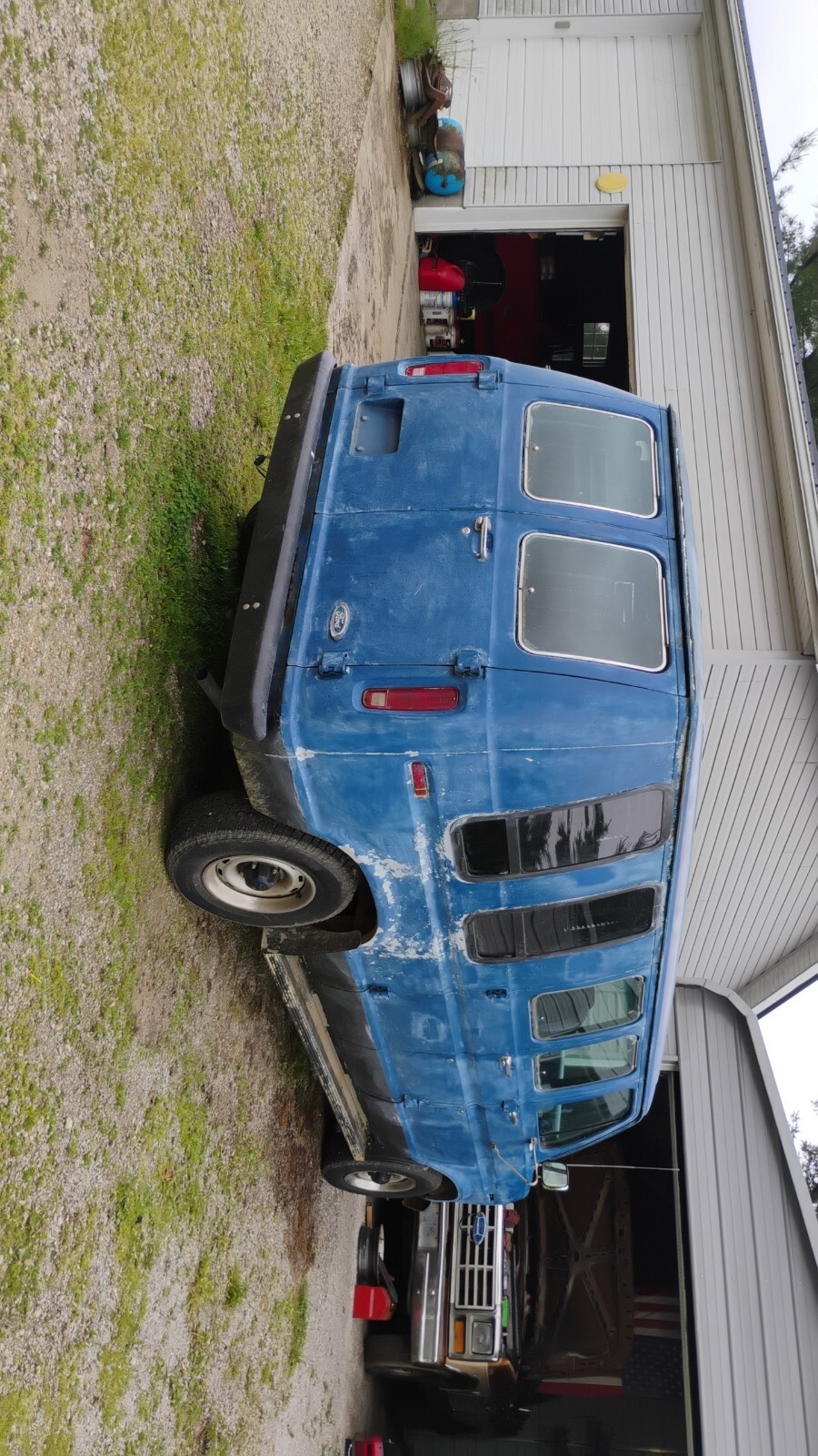 Ford-E-Series-Van-1985-7