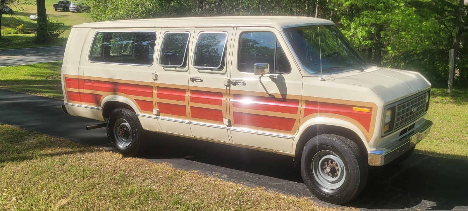 Ford-E-Series-Van-1989-5