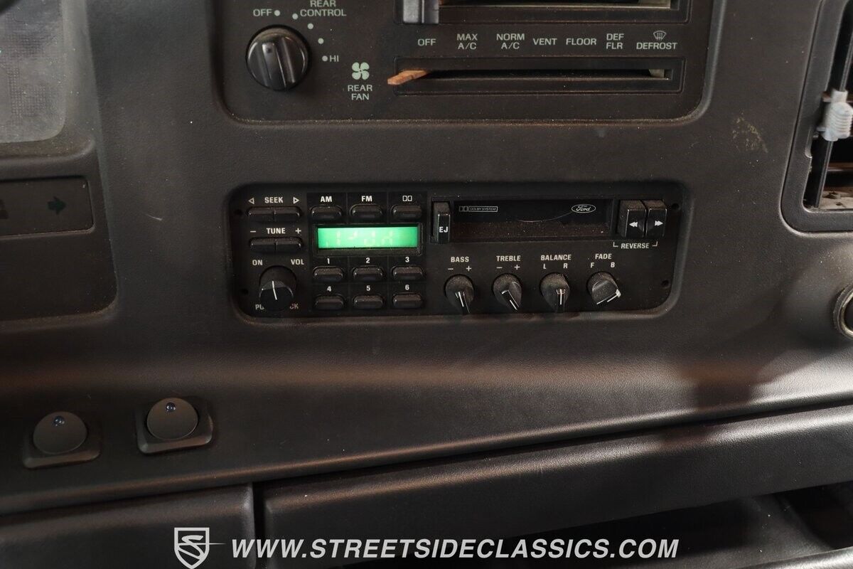 Ford-E-Series-Van-1992-Van-36