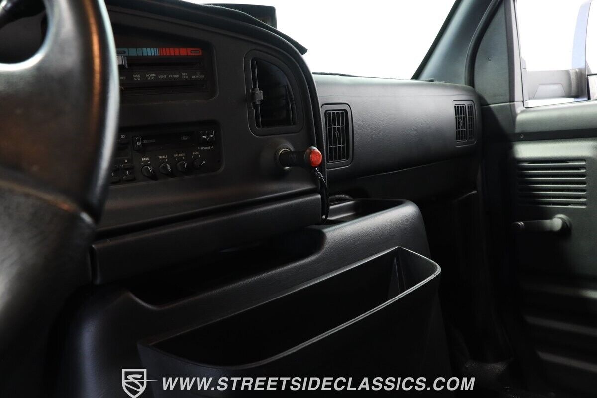 Ford-E-Series-Van-1992-Van-37