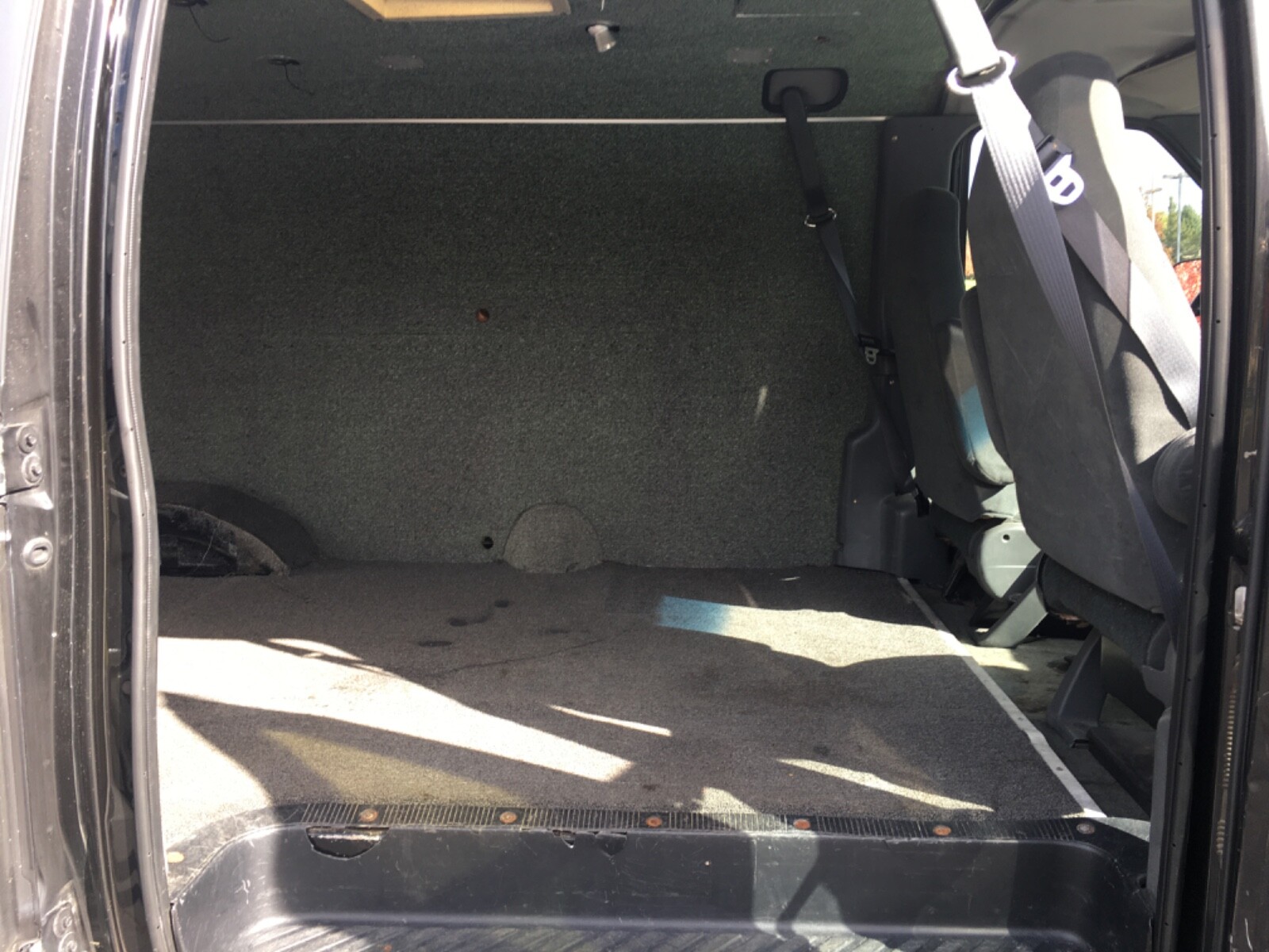 Ford-E-Series-Van-1995-Extended-Passenger-Van-11