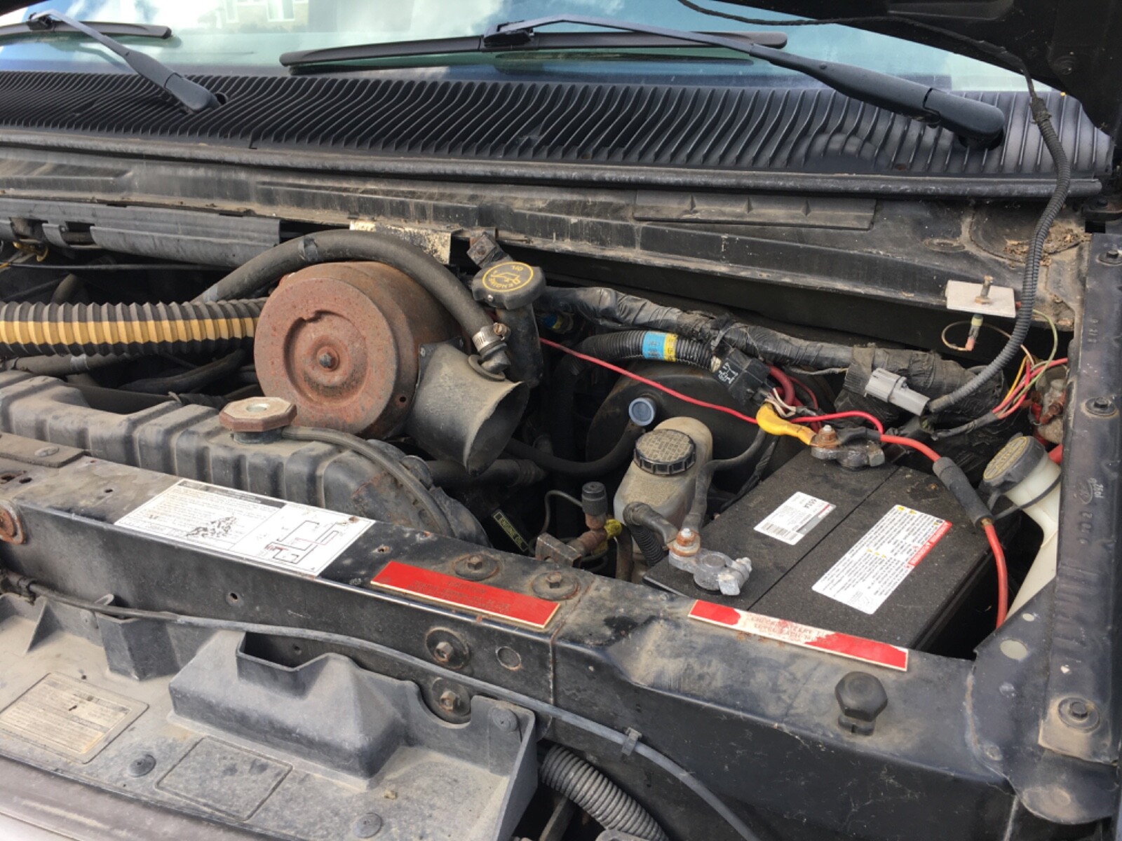 Ford-E-Series-Van-1995-Extended-Passenger-Van-22