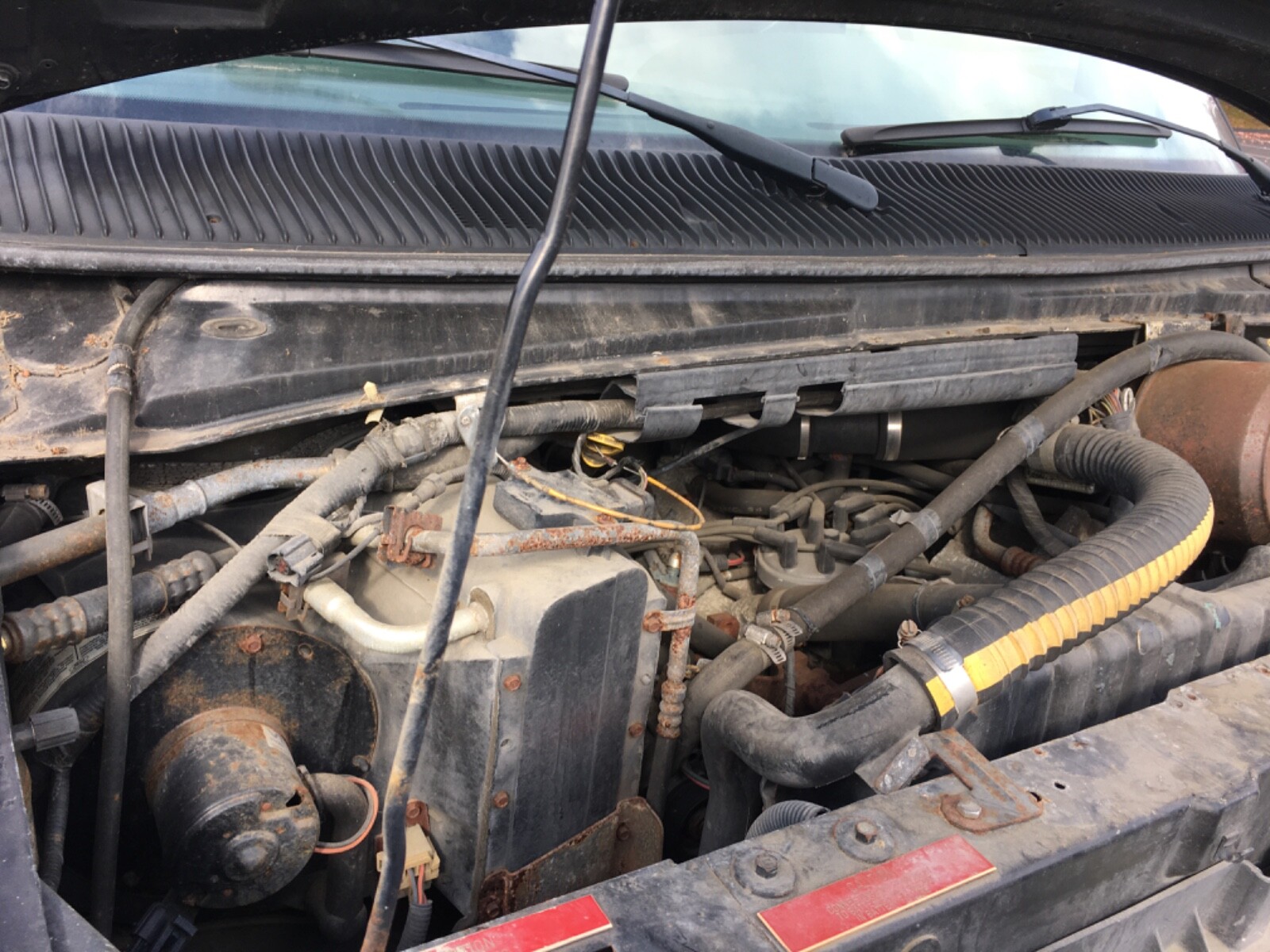 Ford-E-Series-Van-1995-Extended-Passenger-Van-23
