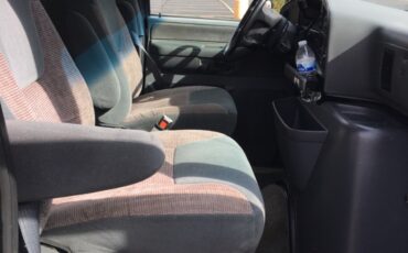 Ford-E-Series-Van-1995-Extended-Passenger-Van-8