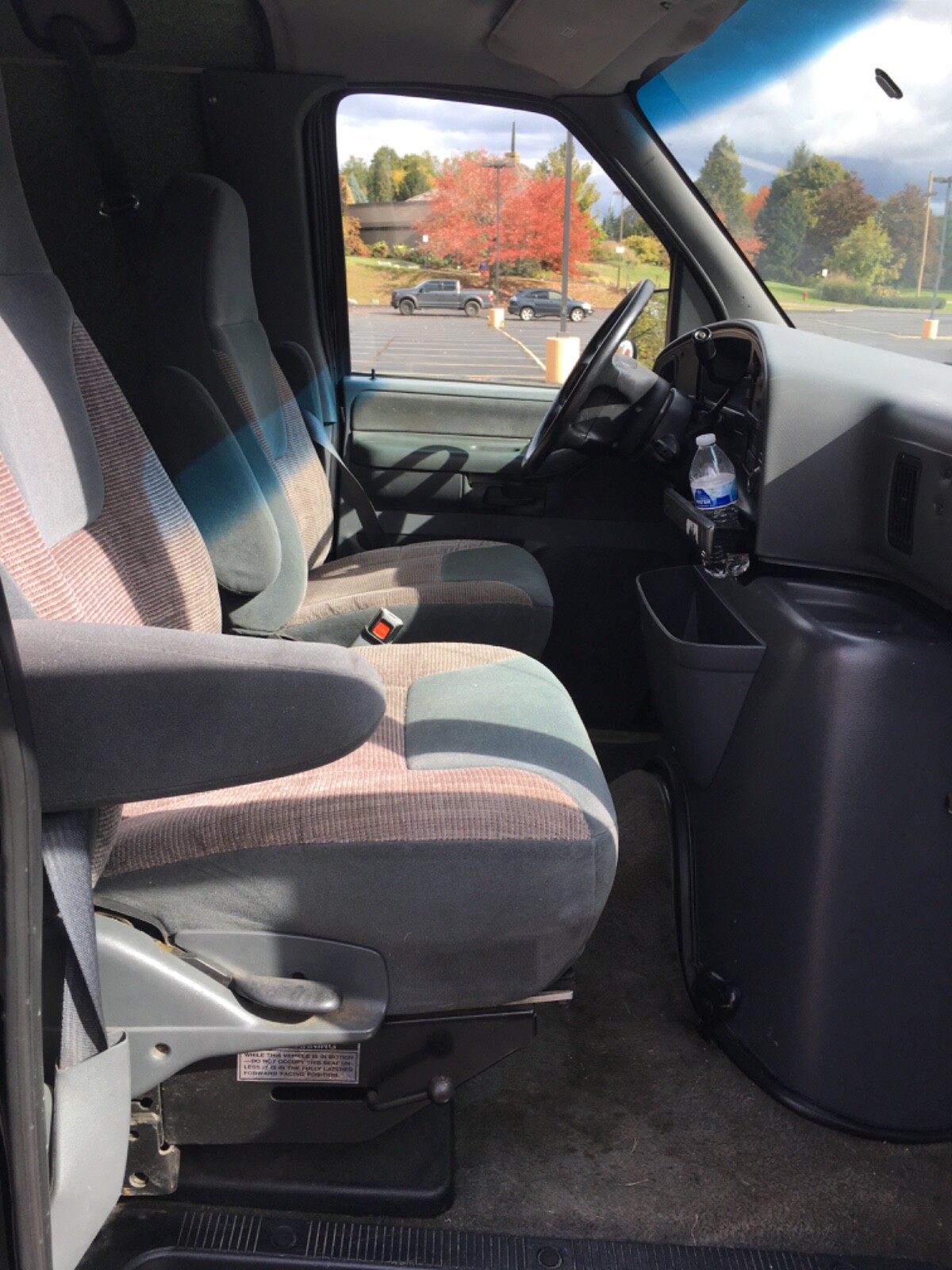 Ford-E-Series-Van-1995-Extended-Passenger-Van-8