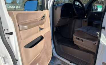 Ford-E-Series-Van-1995-Standard-Passenger-Van-13