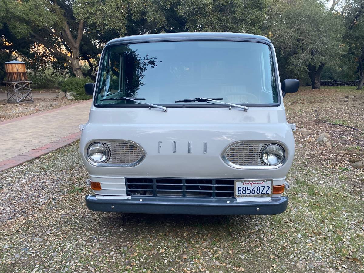 Ford-Econoline-1967-grey-2