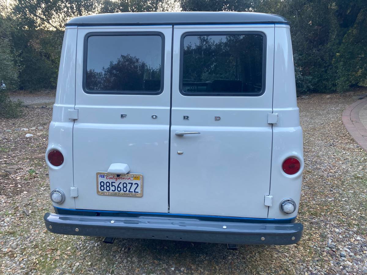 Ford-Econoline-1967-grey-5