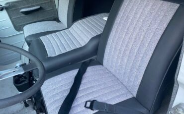 Ford-Econoline-1967-grey-7