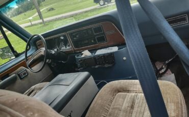 Ford-Econoline-1986-brown-2
