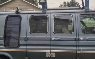 Ford Econoline  1986 brown