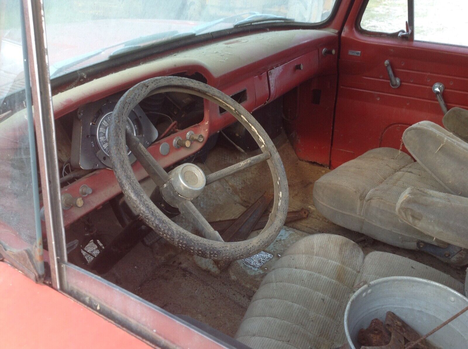 Ford-F-100-1962-Pickup-Truck-1