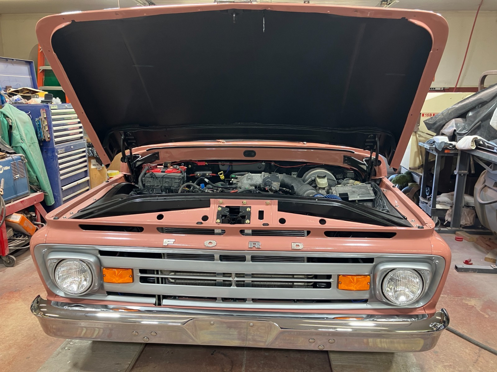 Ford-F-100-1962-short-bed-pick-up-10