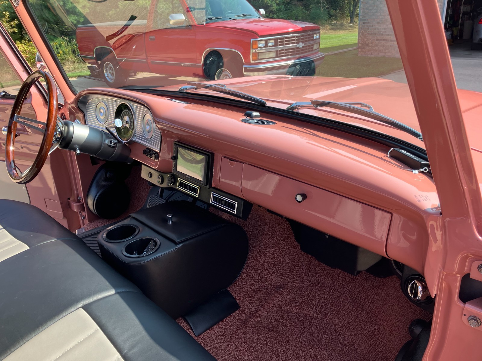 Ford-F-100-1962-short-bed-pick-up-25