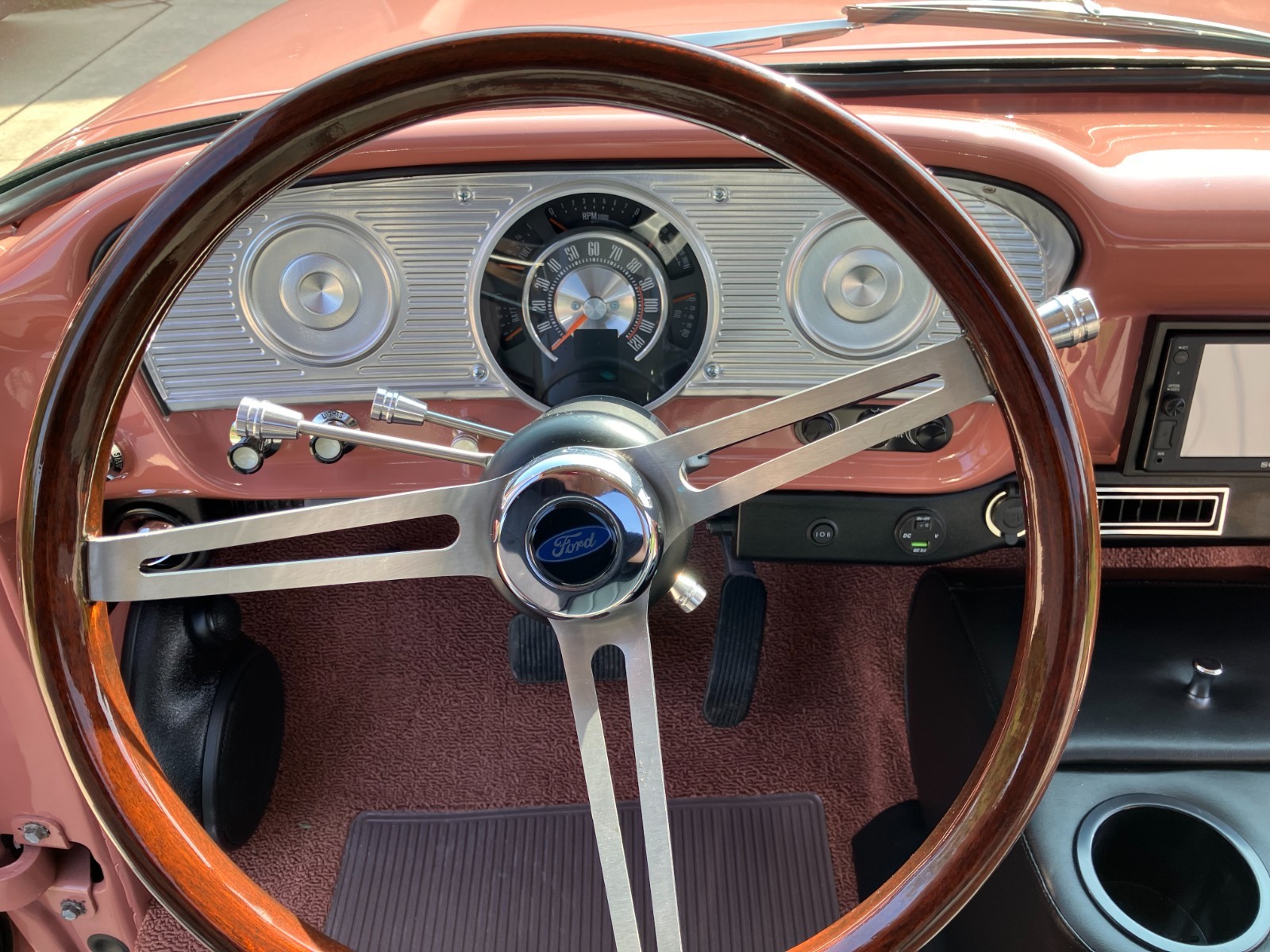 Ford-F-100-1962-short-bed-pick-up-26
