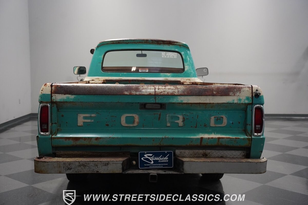 Ford-F-100-1964-Pickup-Truck-11