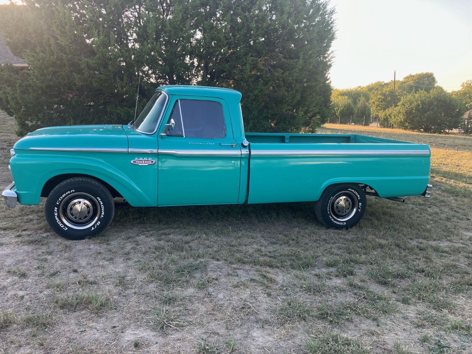 Ford-F-100-1966-Standard-Cab-Pickup-1
