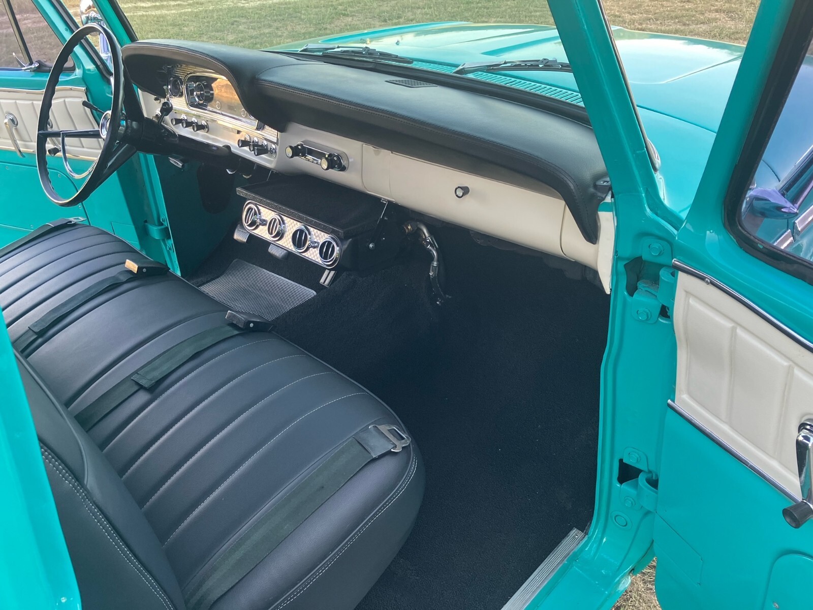 Ford-F-100-1966-Standard-Cab-Pickup-12