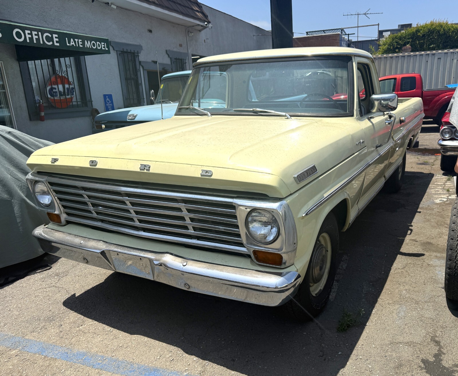 Ford-F-100-1967-Standard-Cab-Pickup-3