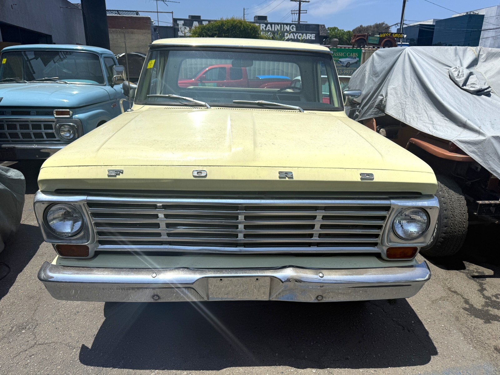Ford-F-100-1967-Standard-Cab-Pickup-4