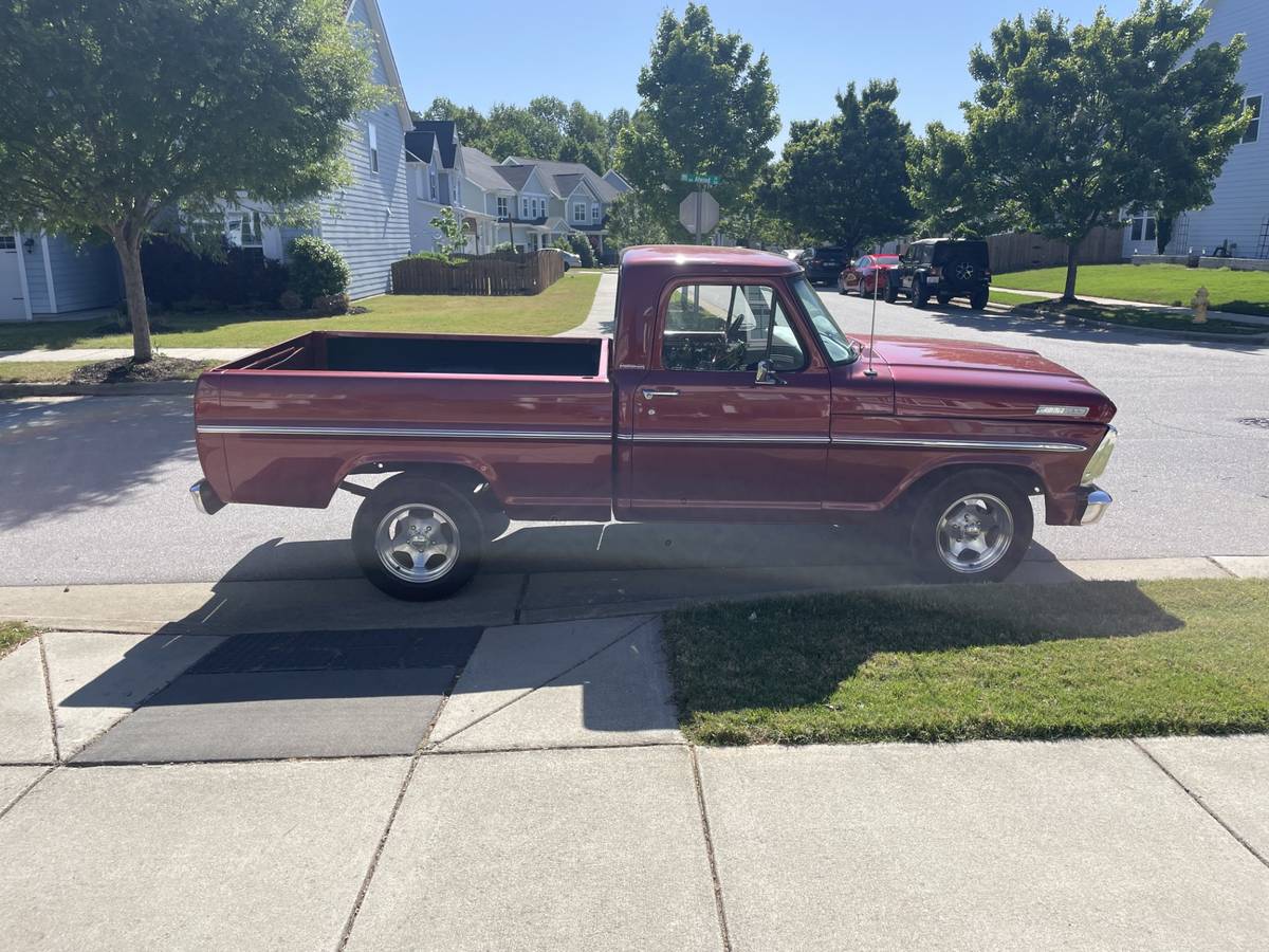 Ford-F-100-1967-custom-1