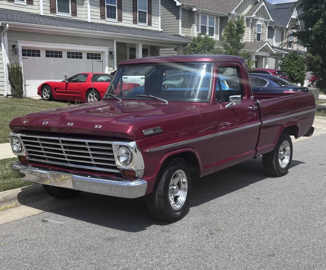 Ford-F-100-1967-custom-2