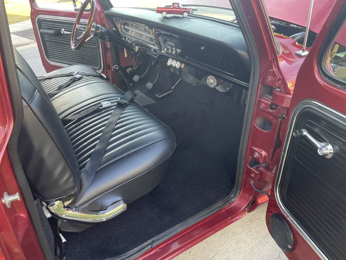 Ford-F-100-1967-custom-9
