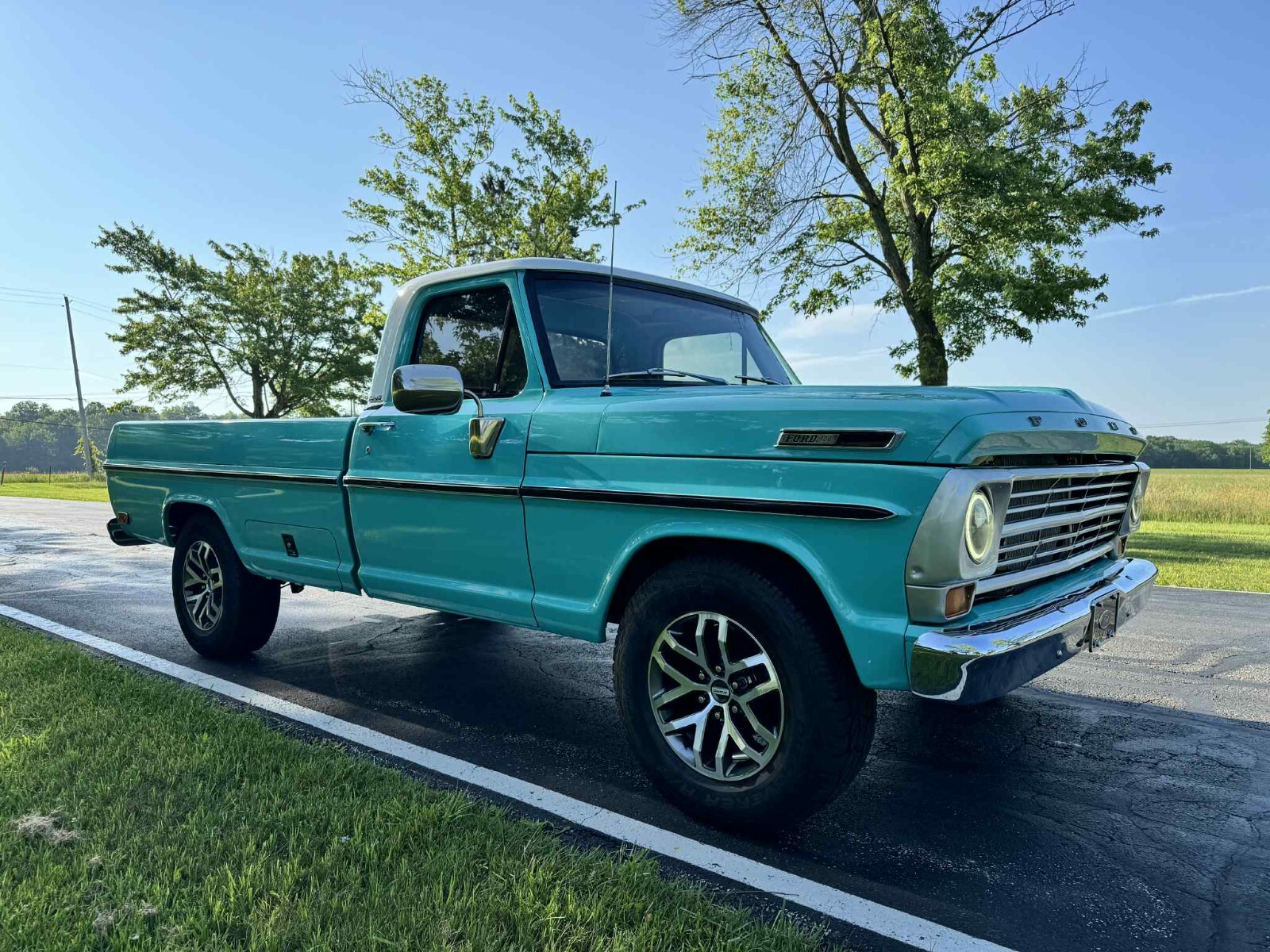 Ford-F-100-1968-Pickup-Truck-1
