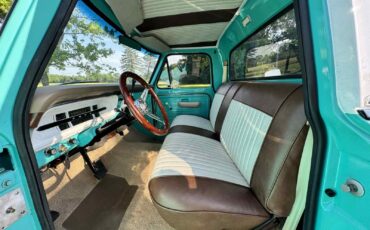 Ford-F-100-1968-Pickup-Truck-14