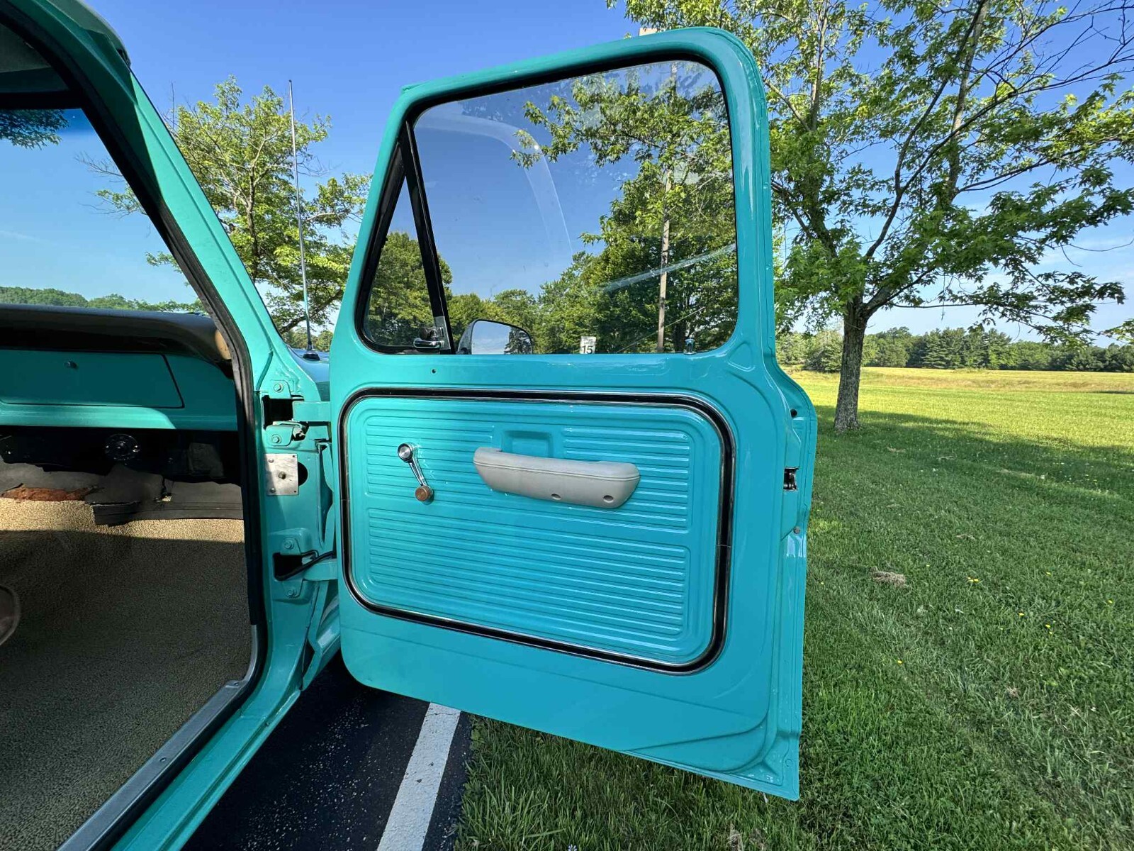 Ford-F-100-1968-Pickup-Truck-18