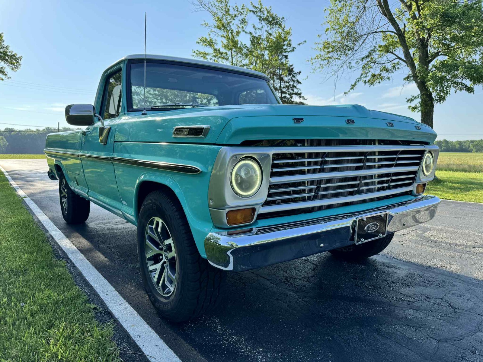 Ford-F-100-1968-Pickup-Truck-2