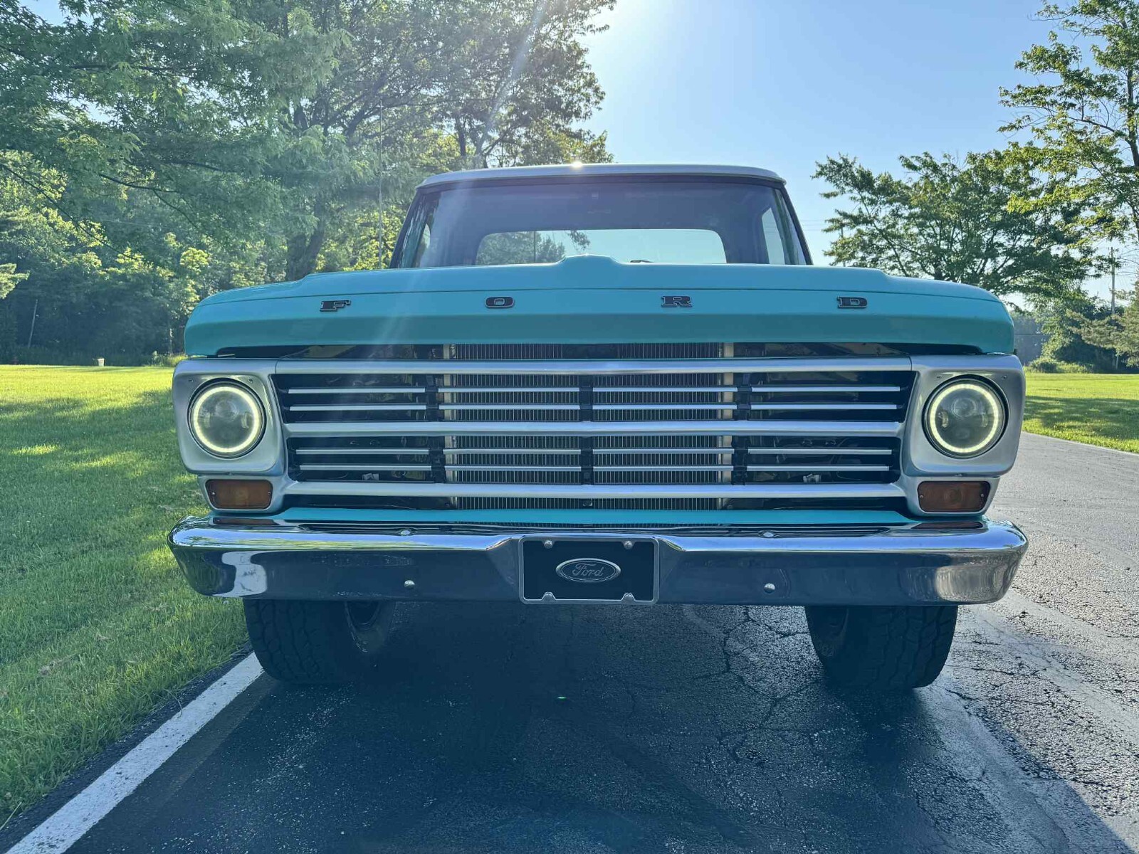 Ford-F-100-1968-Pickup-Truck-3