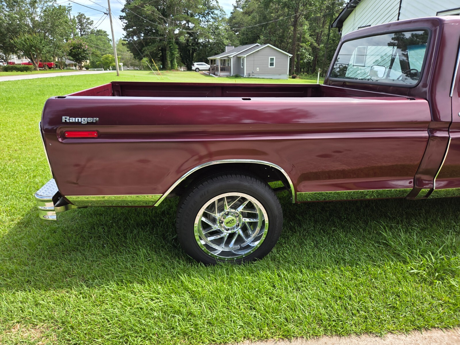 Ford-F-100-1974-Standard-Cab-Pickup-3
