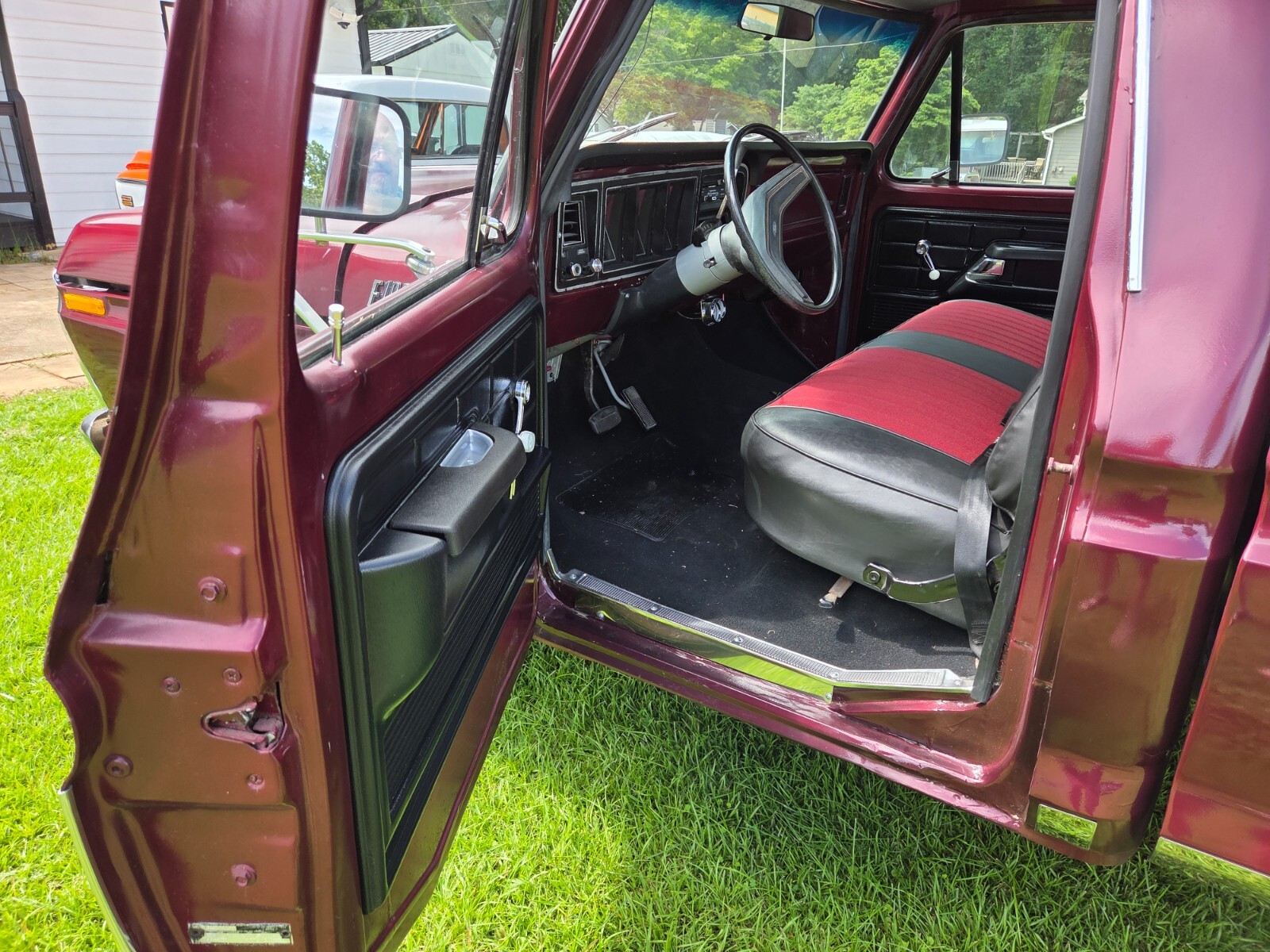 Ford-F-100-1974-Standard-Cab-Pickup-9