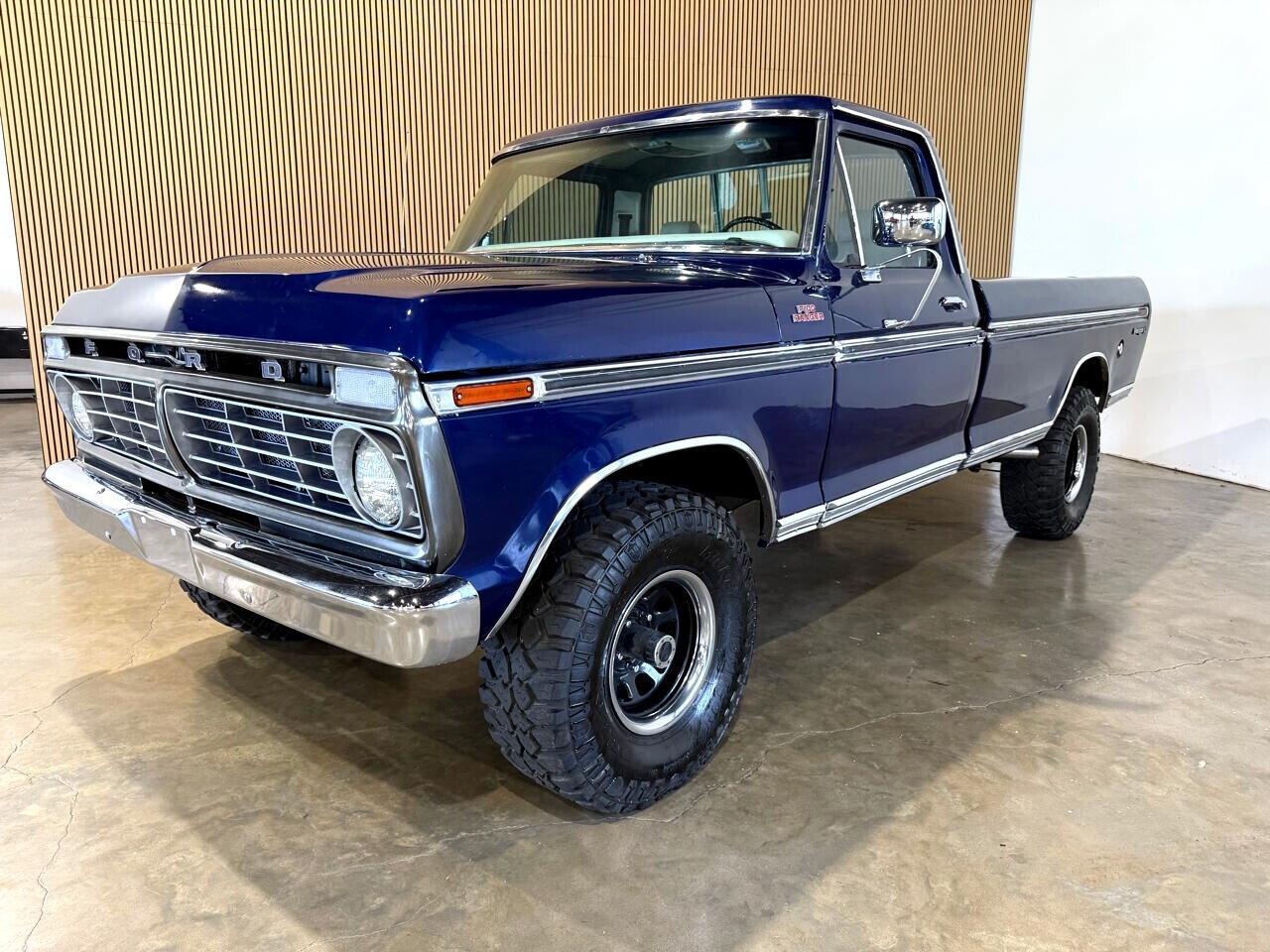 Ford F-100 1975 Truck