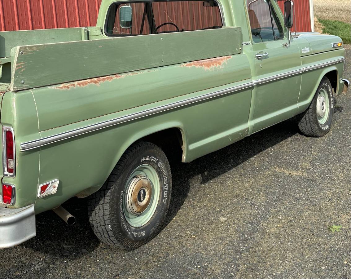 Ford-F-100-farm-amp-ranch-special-1969-green-9