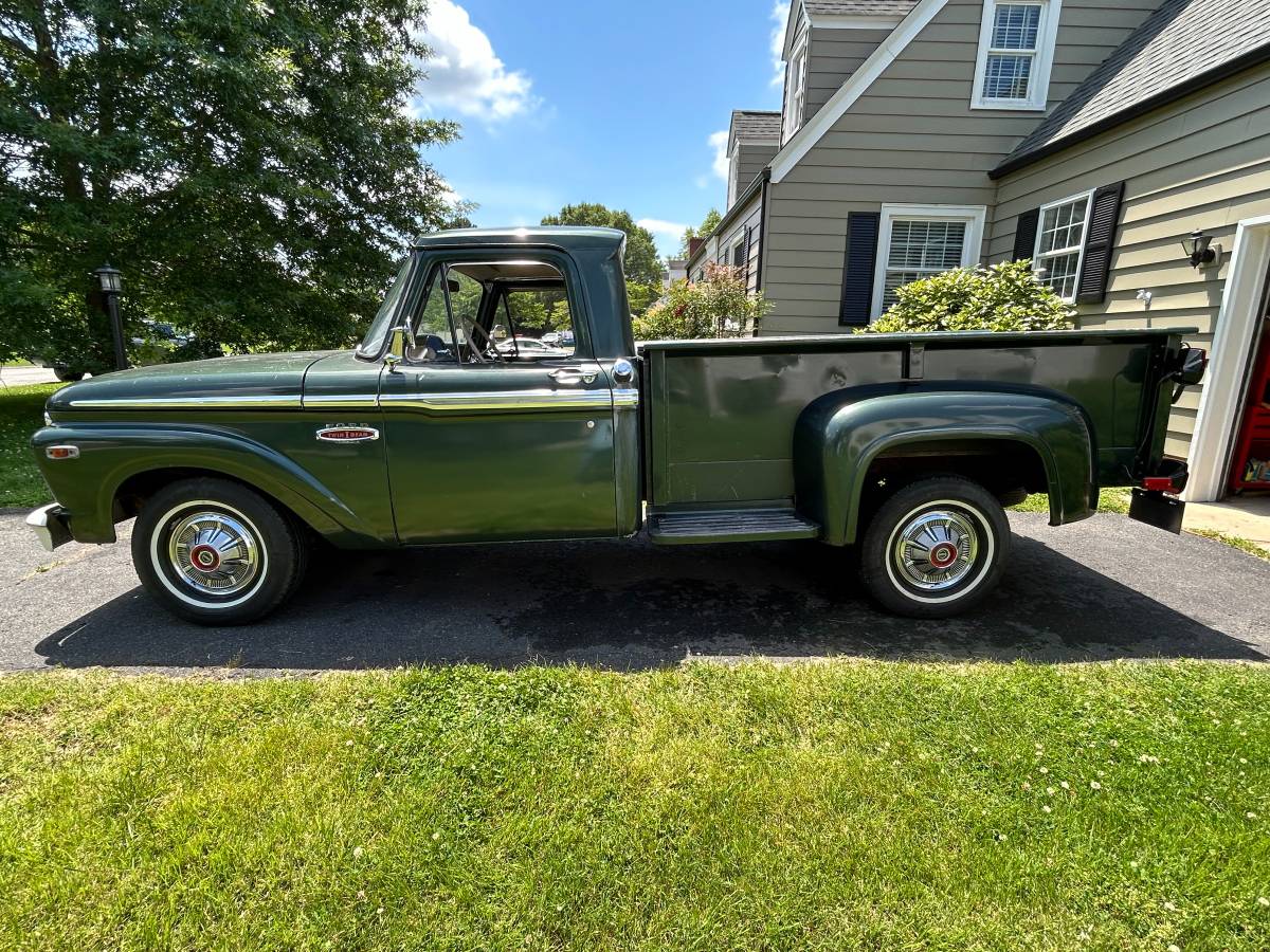 Ford-F-100-stepside-1966-green-1