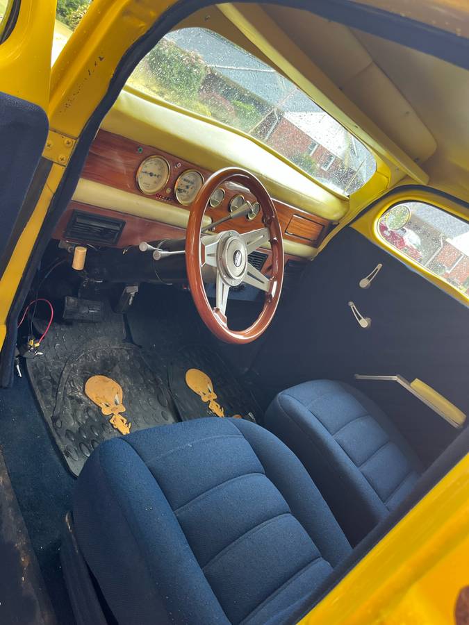 Ford-F-150-1946-yellow-2