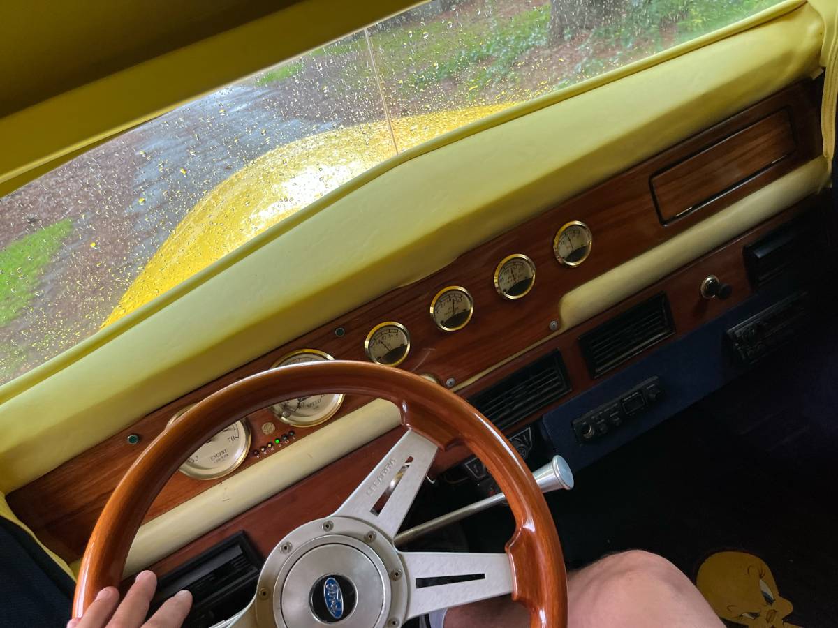 Ford-F-150-1946-yellow-9